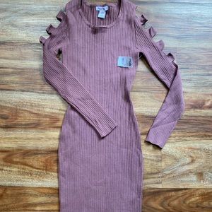 Fitted Midi Dress ✨🔥